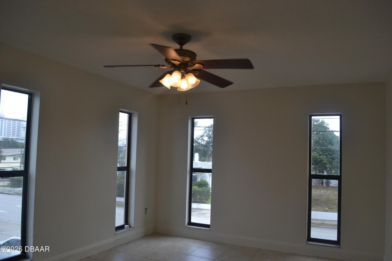 309 Oakridge Blvd #6 - Photo 4 of 8