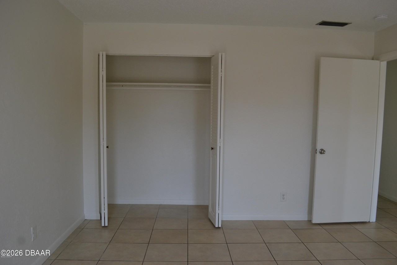 309 Oakridge Blvd #6 - Photo 6 of 8