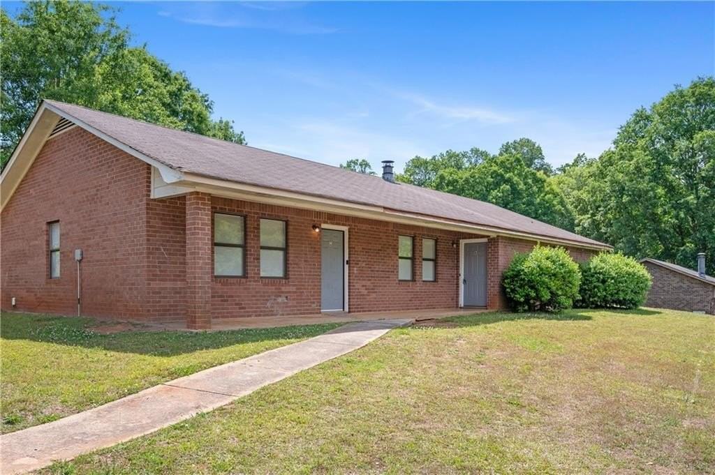 233 Tanglewood Dr