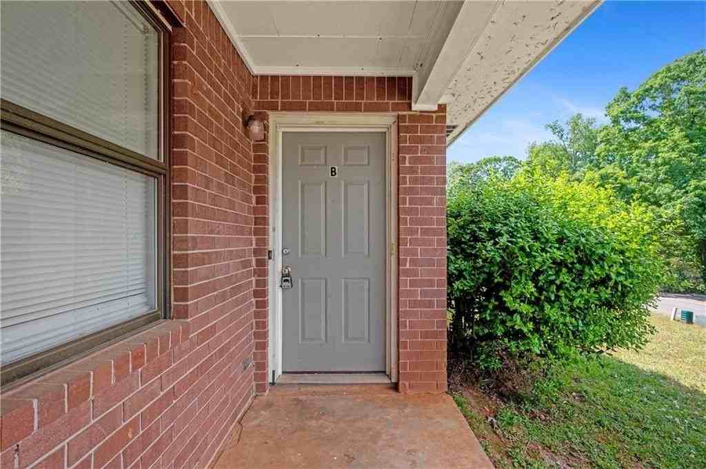 233 Tanglewood Dr - Photo 2 of 16