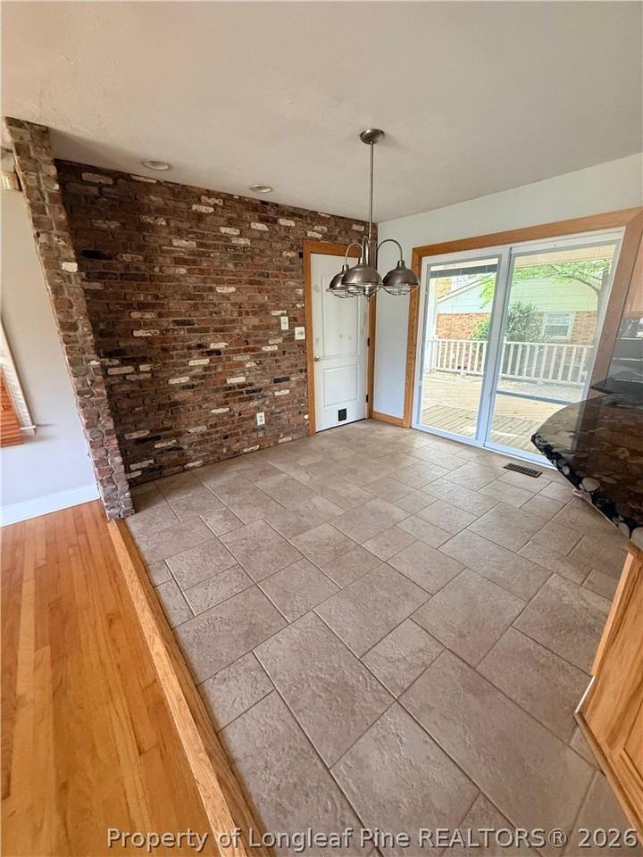 1401 Habersham Dr - Photo 2 of 16