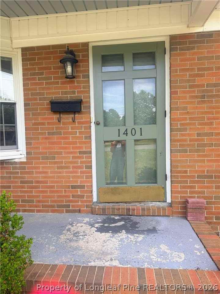 1401 Habersham Dr - Photo 3 of 16