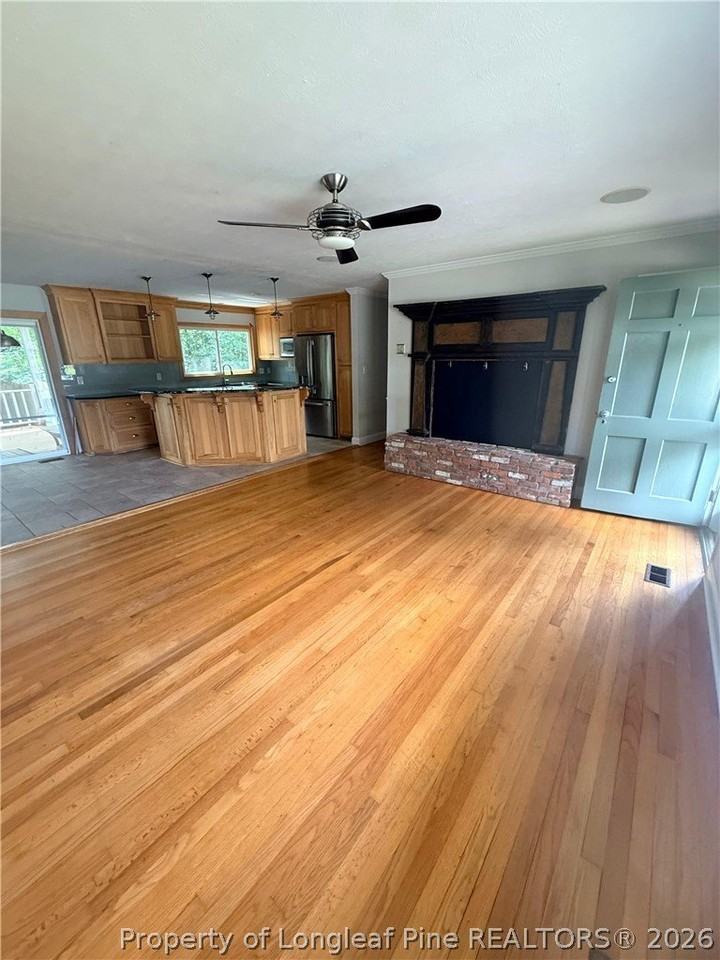 1401 Habersham Dr - Photo 4 of 16