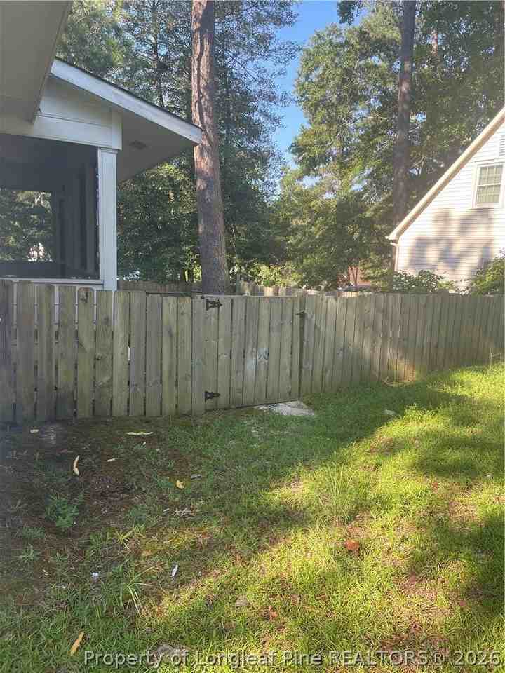 1651 Baysden Ct - Photo 2 of 31