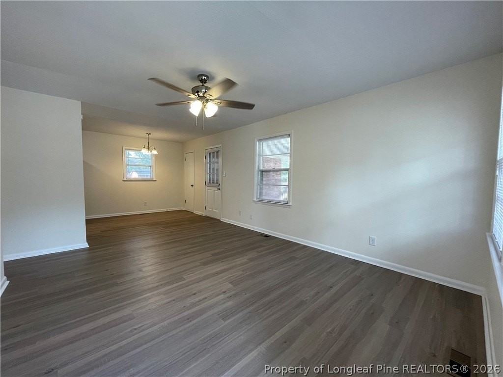 718 Dwain Dr - Photo 3 of 24