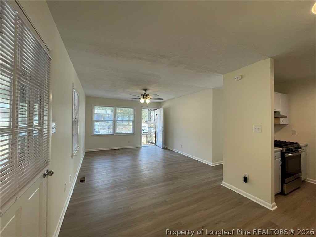718 Dwain Dr - Photo 5 of 24