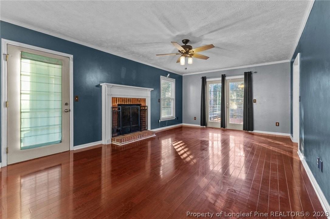 6824 Saint Julian Way - Photo 4 of 35