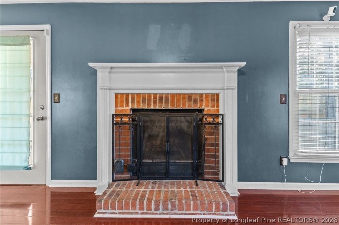 6824 Saint Julian Way - Photo 7 of 35