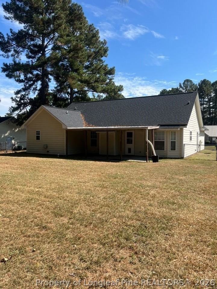 1585 Clan Campbell Dr - Photo 2 of 10