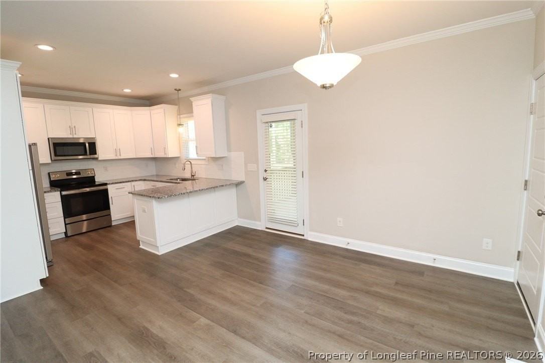 8424 Rhodes Rd - Photo 6 of 31