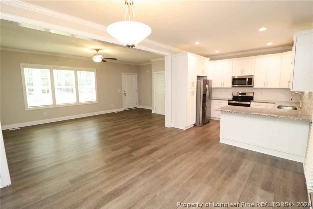 8424 Rhodes Rd - Photo 7 of 31