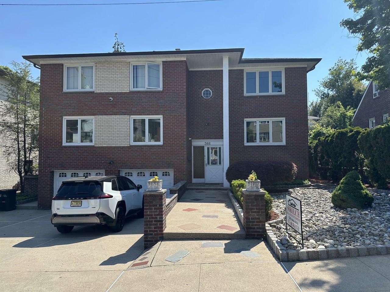 366 Wilson Ave #2