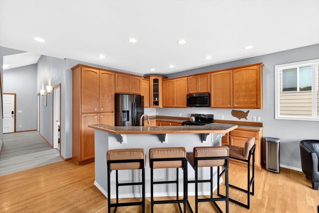 10th Ave - Photo 2 of 45