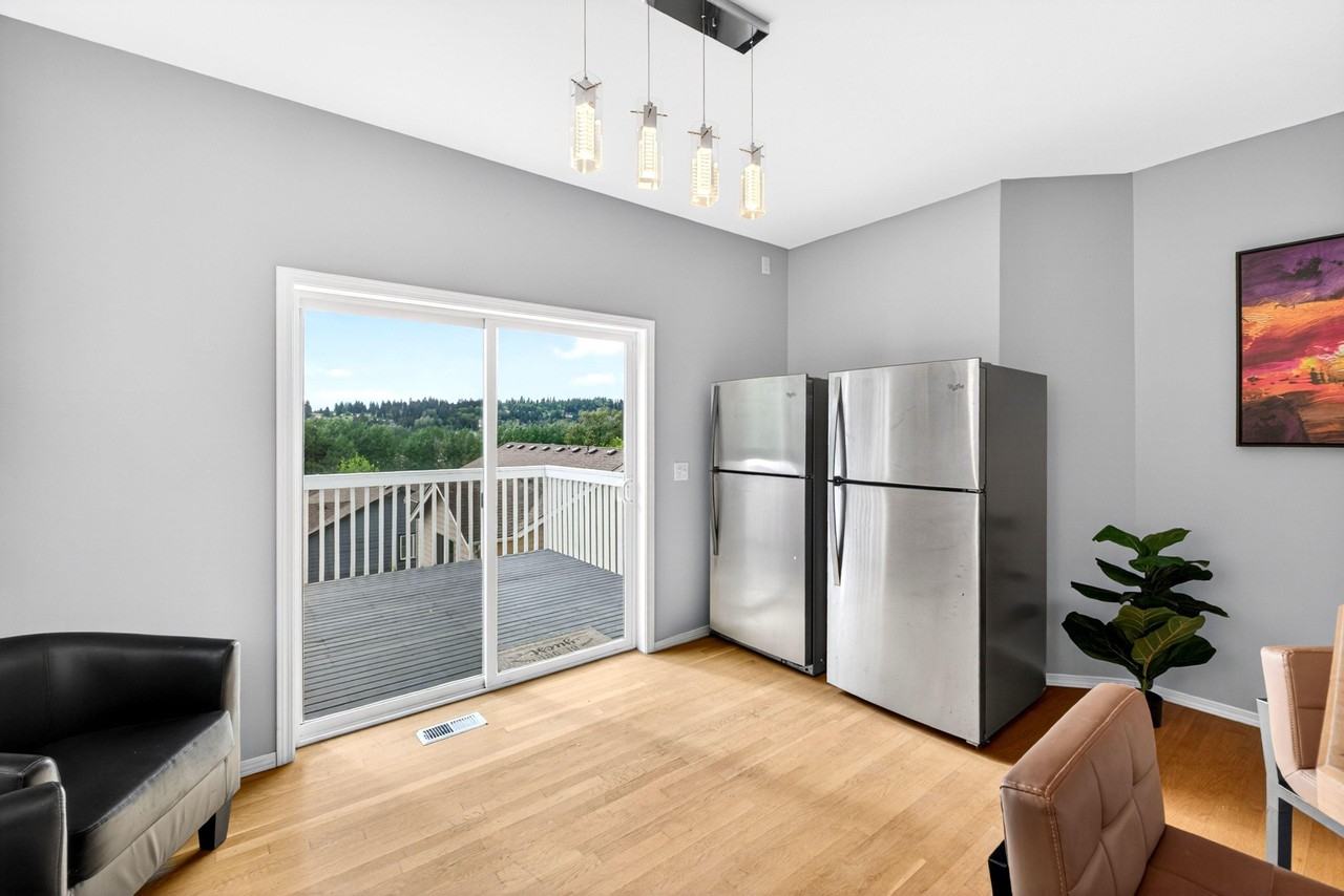 10th Ave - Photo 5 of 45