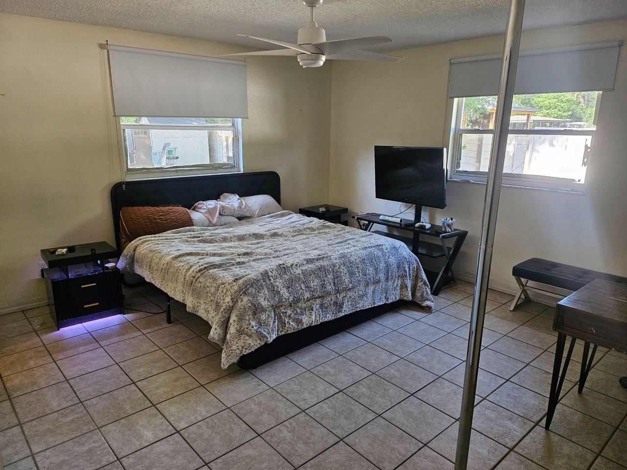 S Meadowview Cir - Photo 2 of 3
