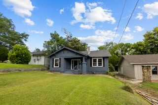 963 3rd St W #1 - Photo 3 of 13