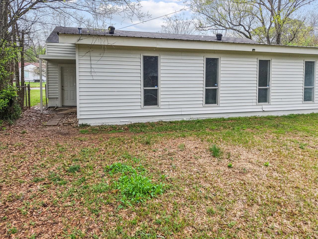 417 Price Dr #1 - Photo 7 of 34