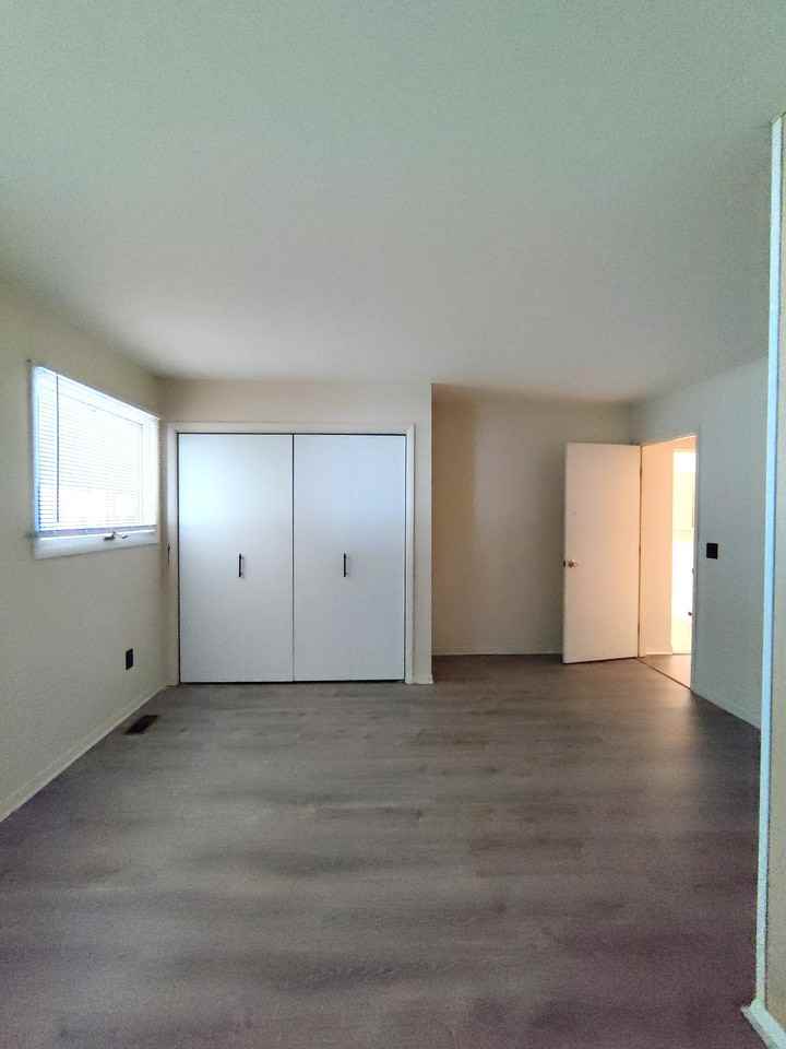 242 W Lincoln Ave #1 - Photo 6 of 14