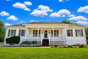 featured image of 818 Springlake Rd