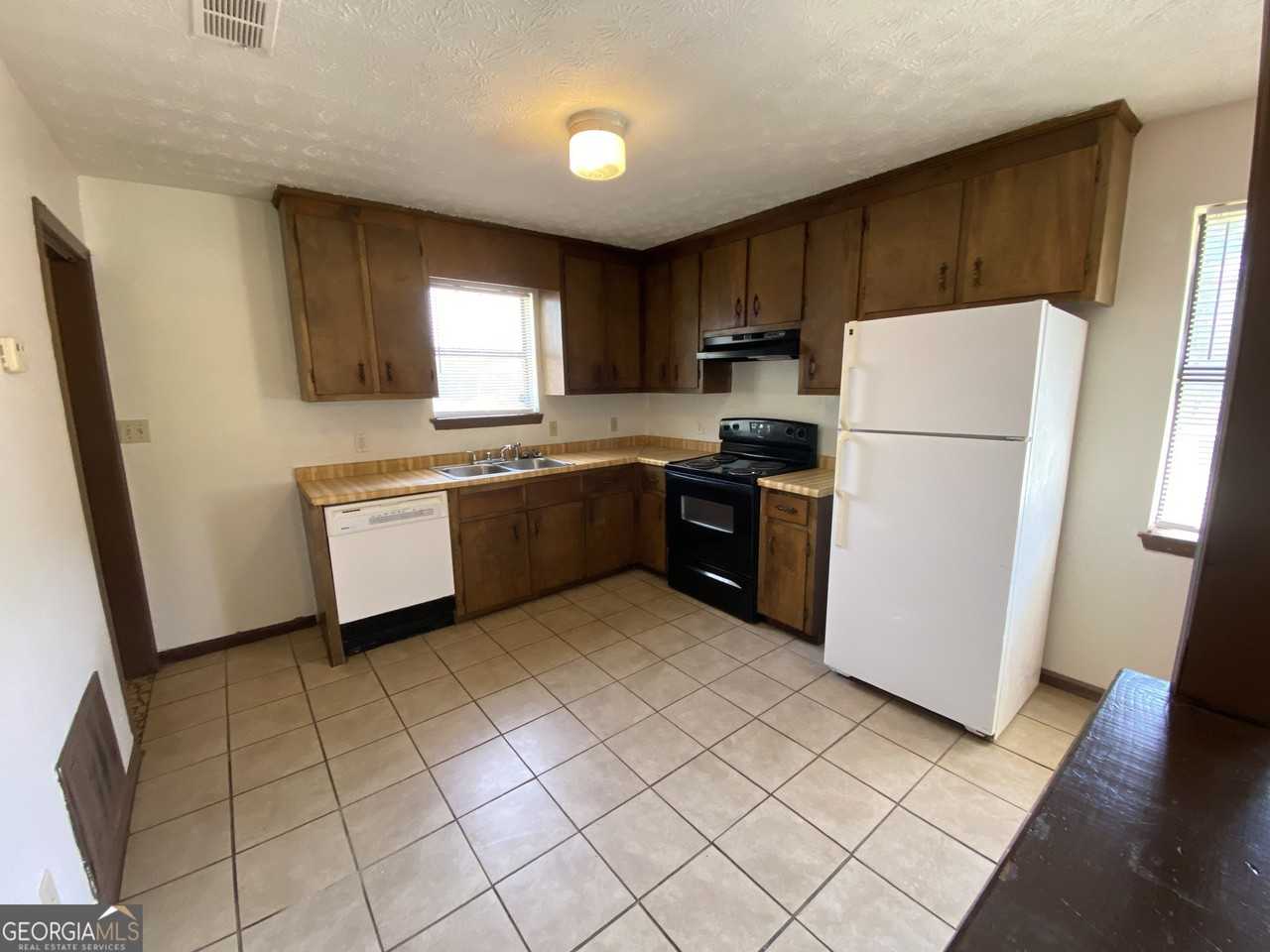 129 Tanglewood Dr #B - Photo 7 of 13