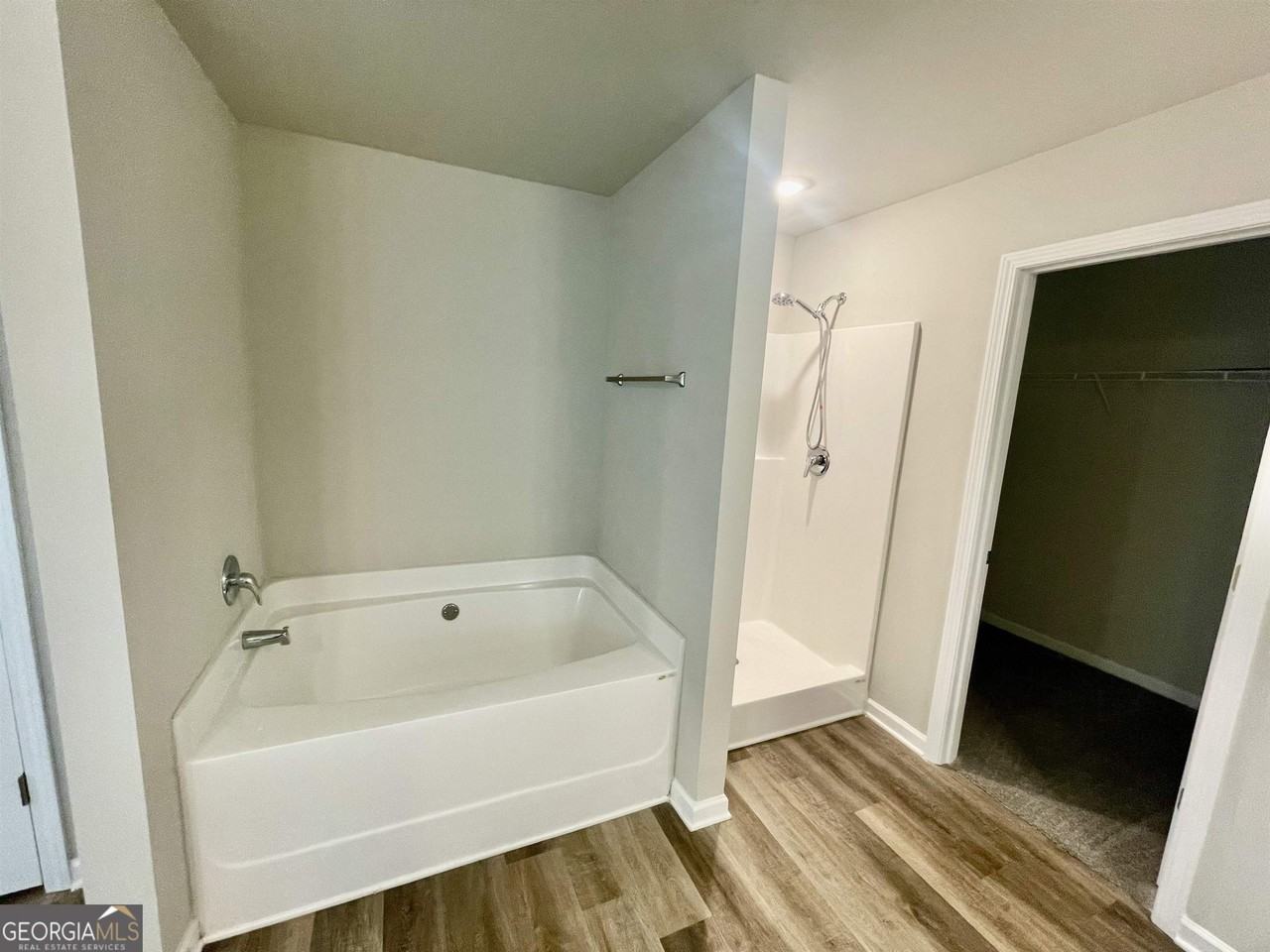 131 W Lexington Ave - Photo 5 of 15