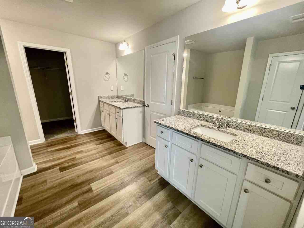131 W Lexington Ave - Photo 6 of 15