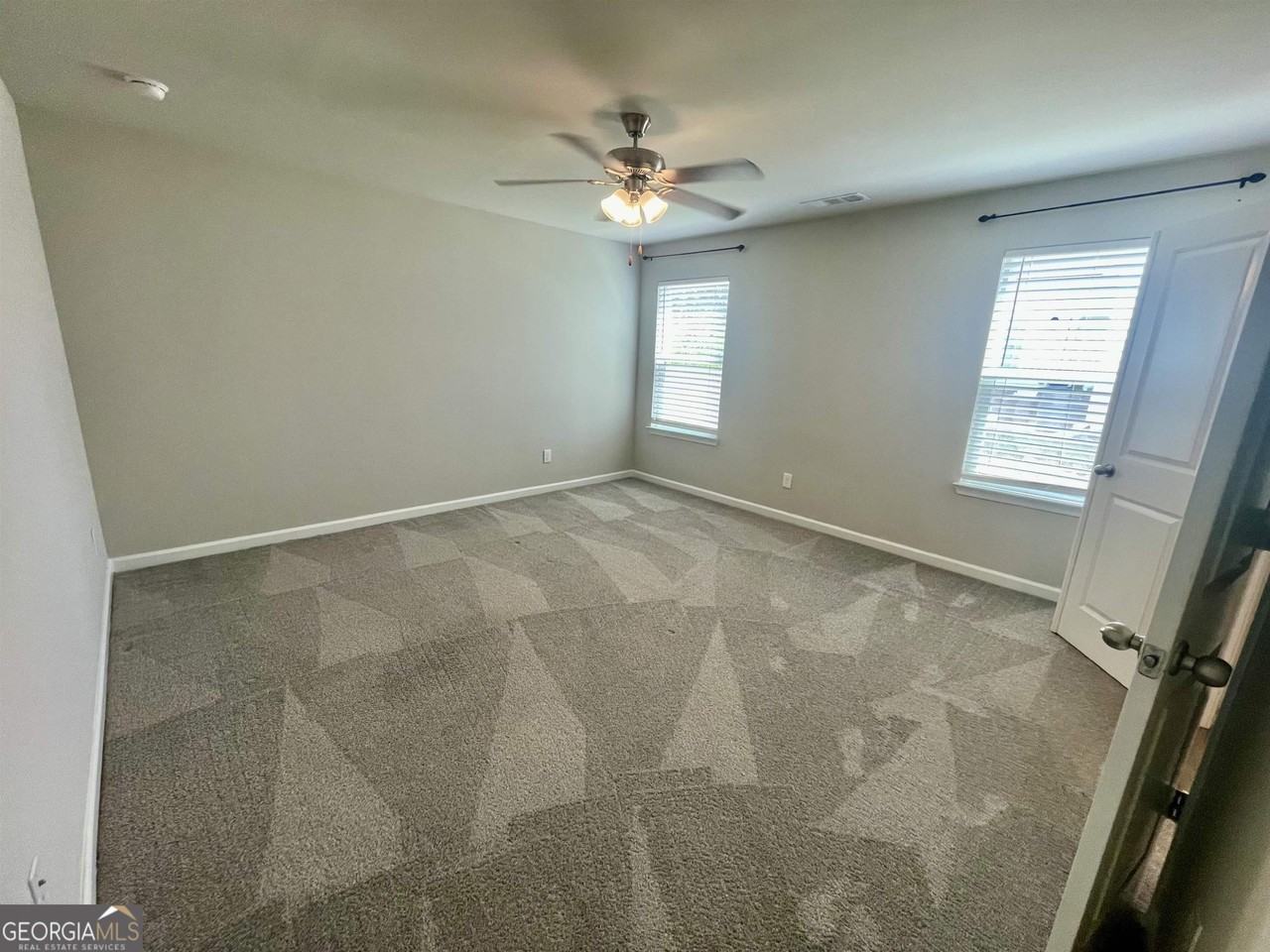 131 W Lexington Ave - Photo 7 of 15