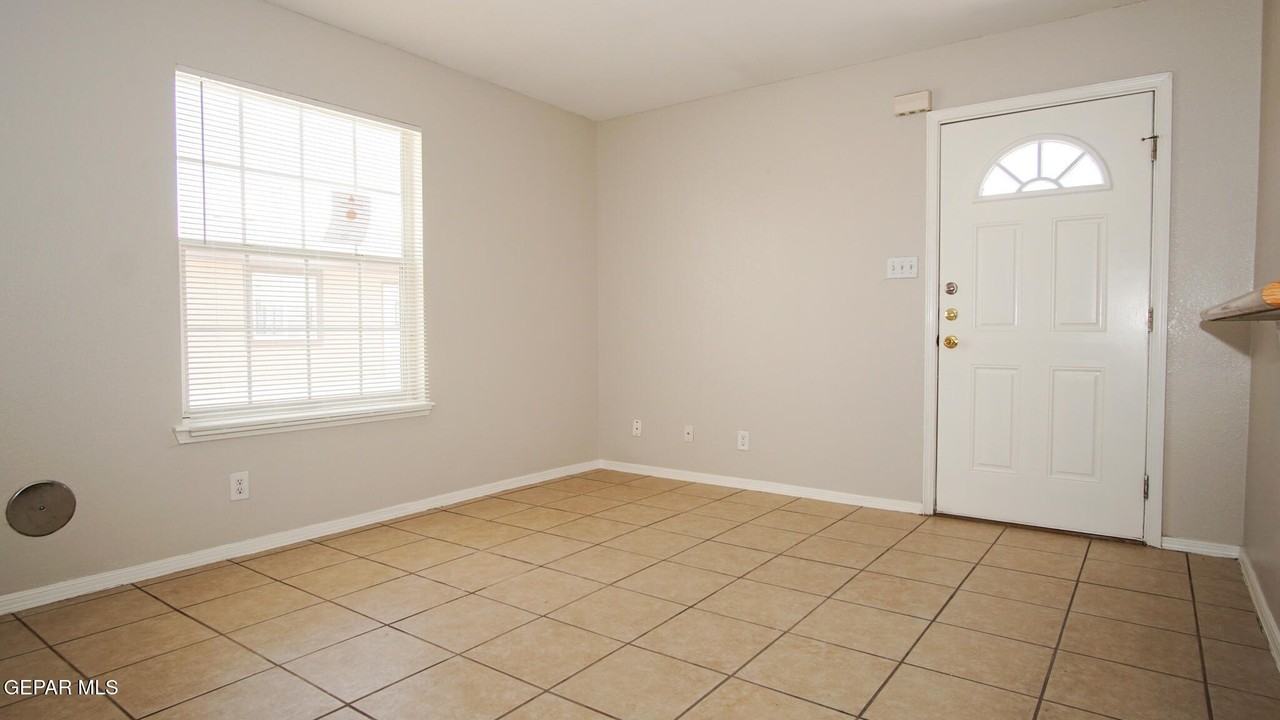 216 S Schutz Dr #10 - Photo 3 of 11