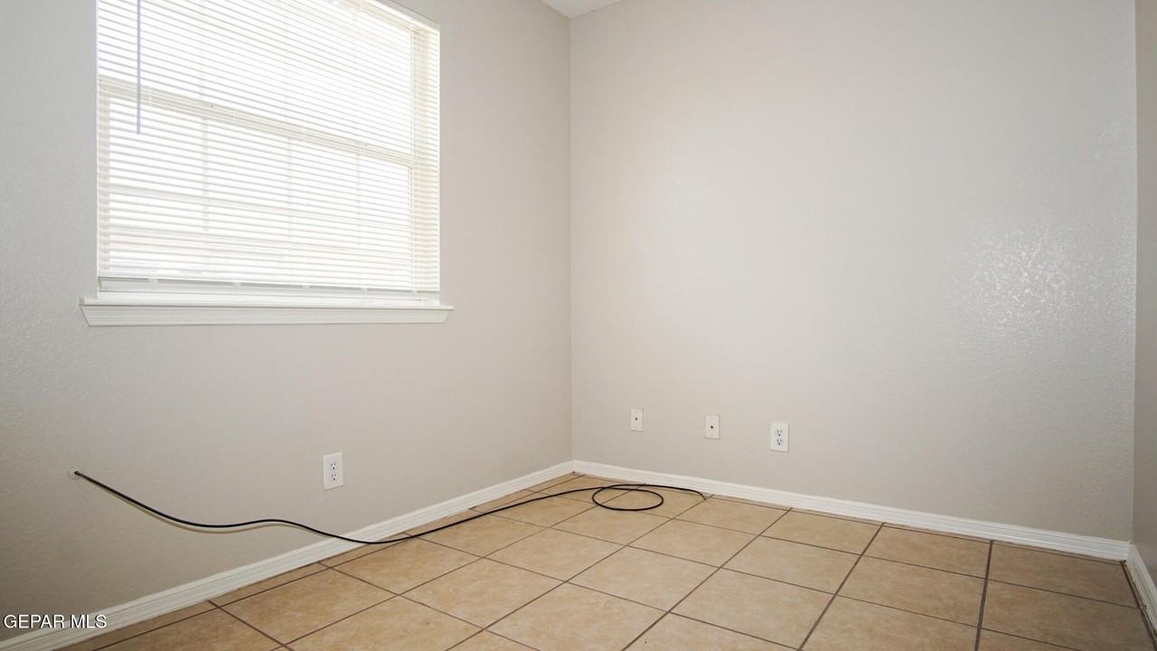 216 S Schutz Dr #10 - Photo 7 of 11