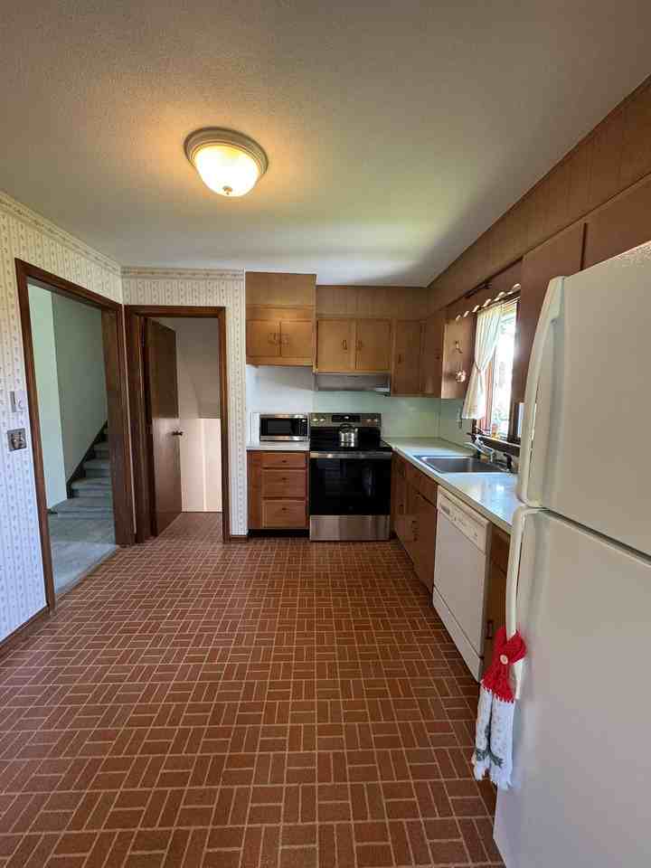 120 Mount Warner Rd #1 - Photo 3 of 19
