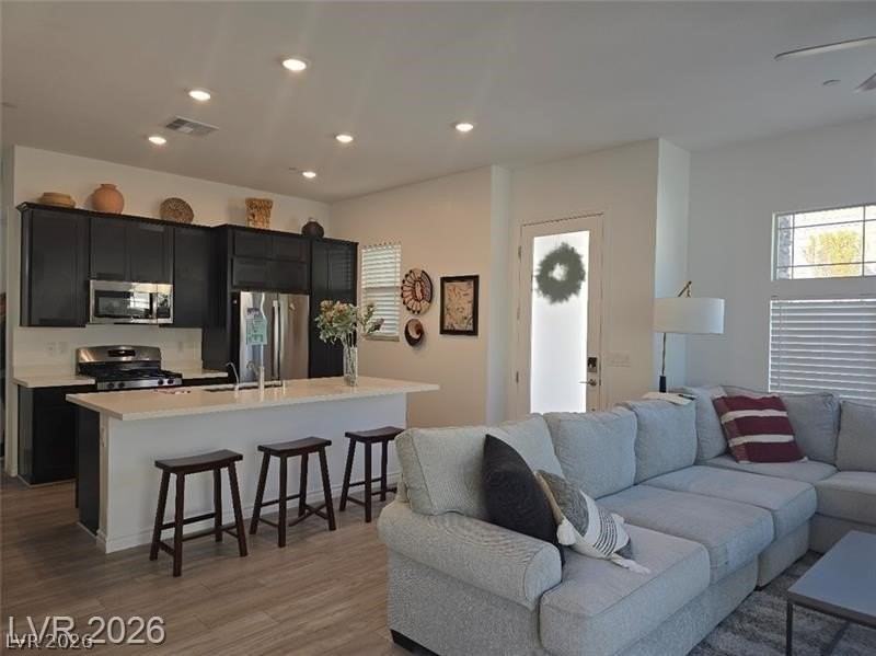 905 Belleforte Ln - Photo 4 of 43