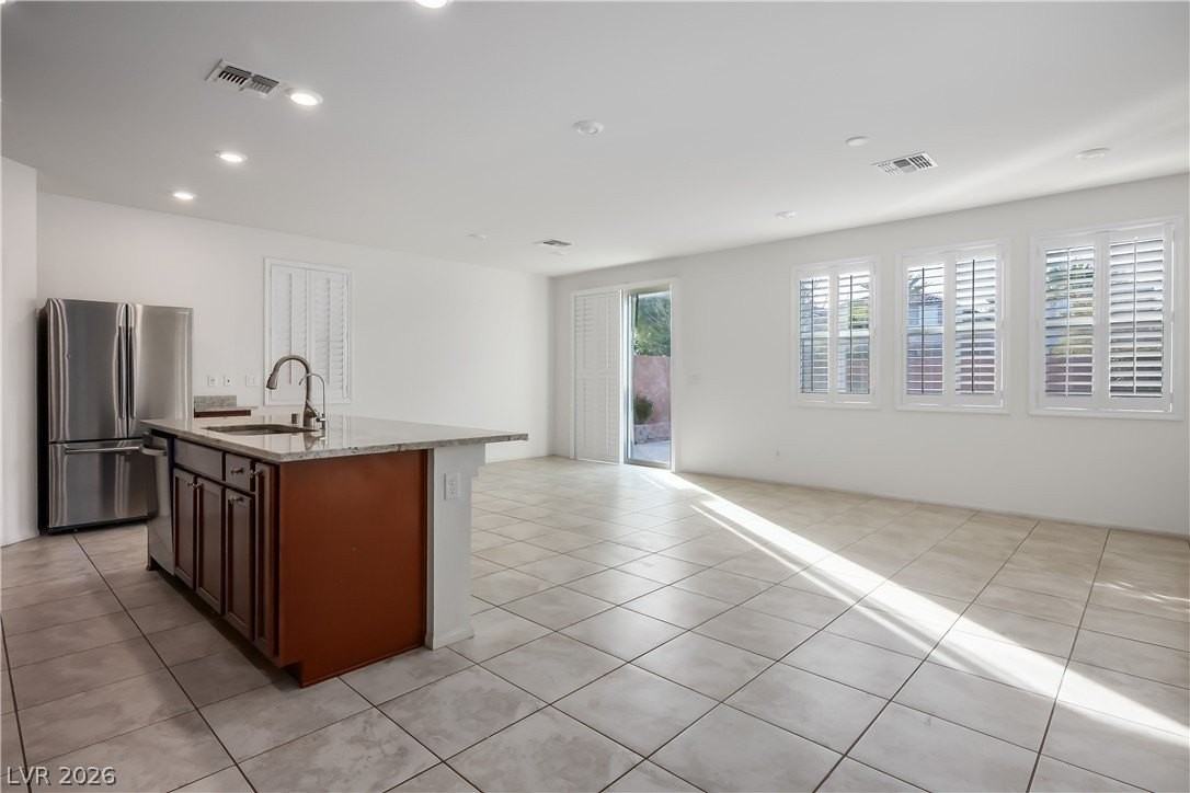 5741 Mia Skye St - Photo 3 of 26