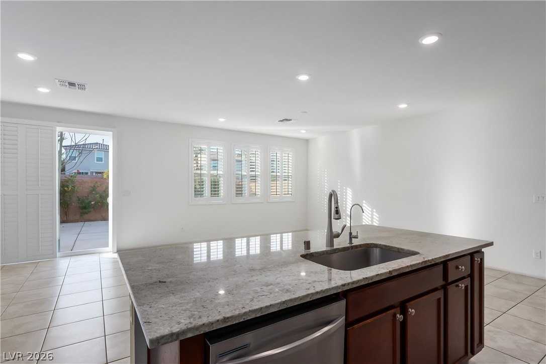 5741 Mia Skye St - Photo 6 of 26