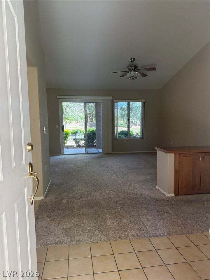 2425 Showcase Dr - Photo 7 of 50