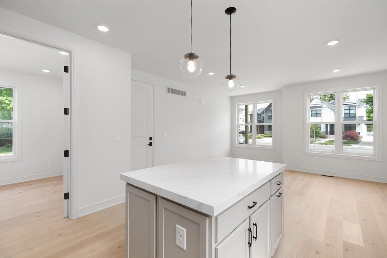 289 W Ann Arbor Trl #B - Photo 5 of 30