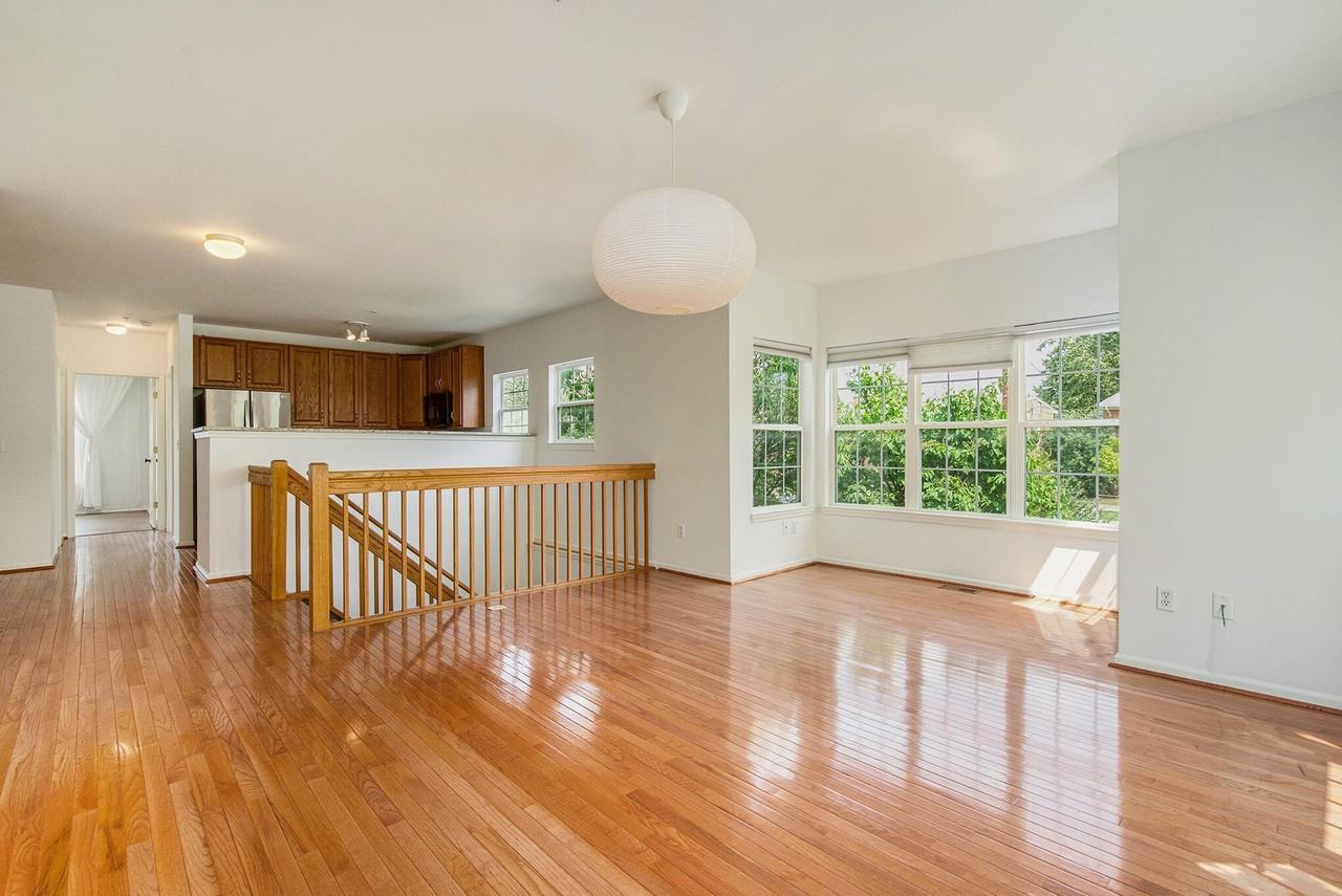 1155 Freesia Ct - Photo 4 of 27
