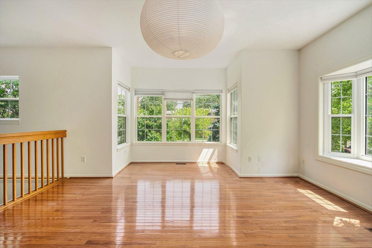 1155 Freesia Ct - Photo 5 of 27
