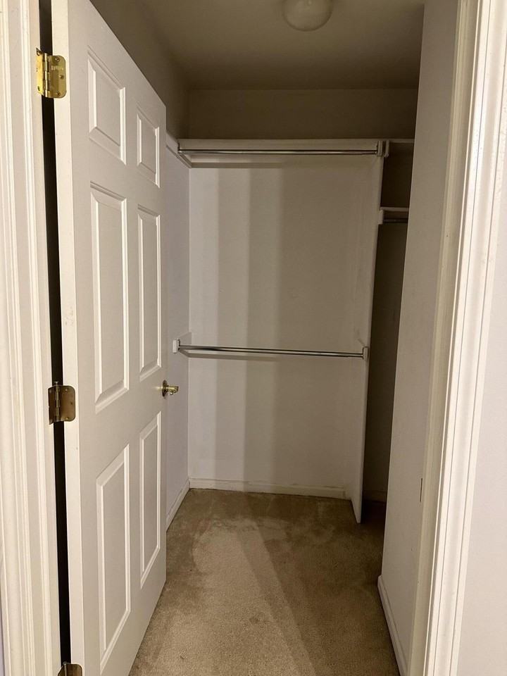 22063 Fairlane Blvd - Photo 5 of 10