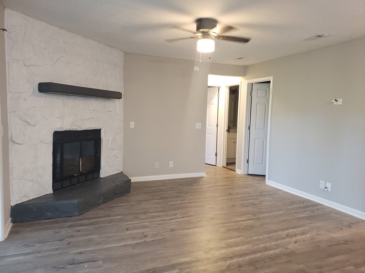 6756 Willowbrook Dr Apt 5 #1 - Photo 5 of 11