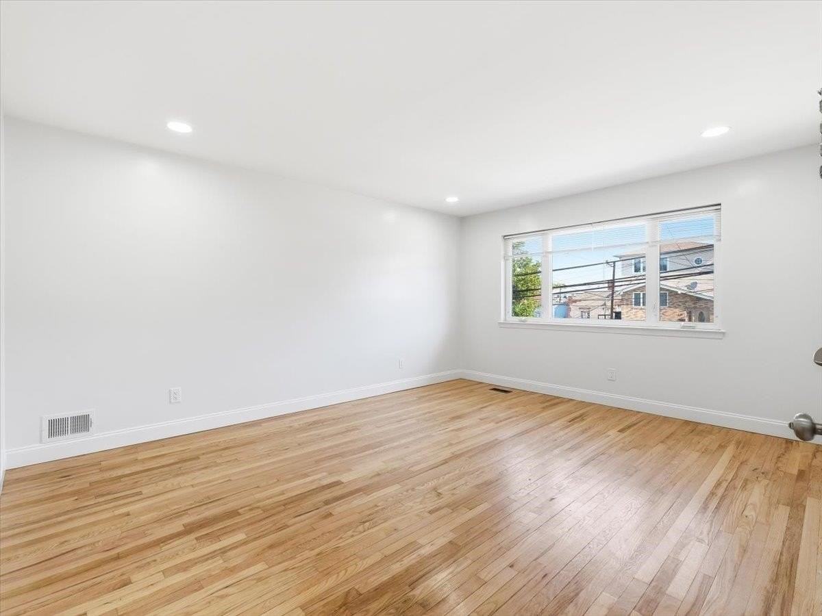 119 Bergen St #1 - Photo 2 of 30