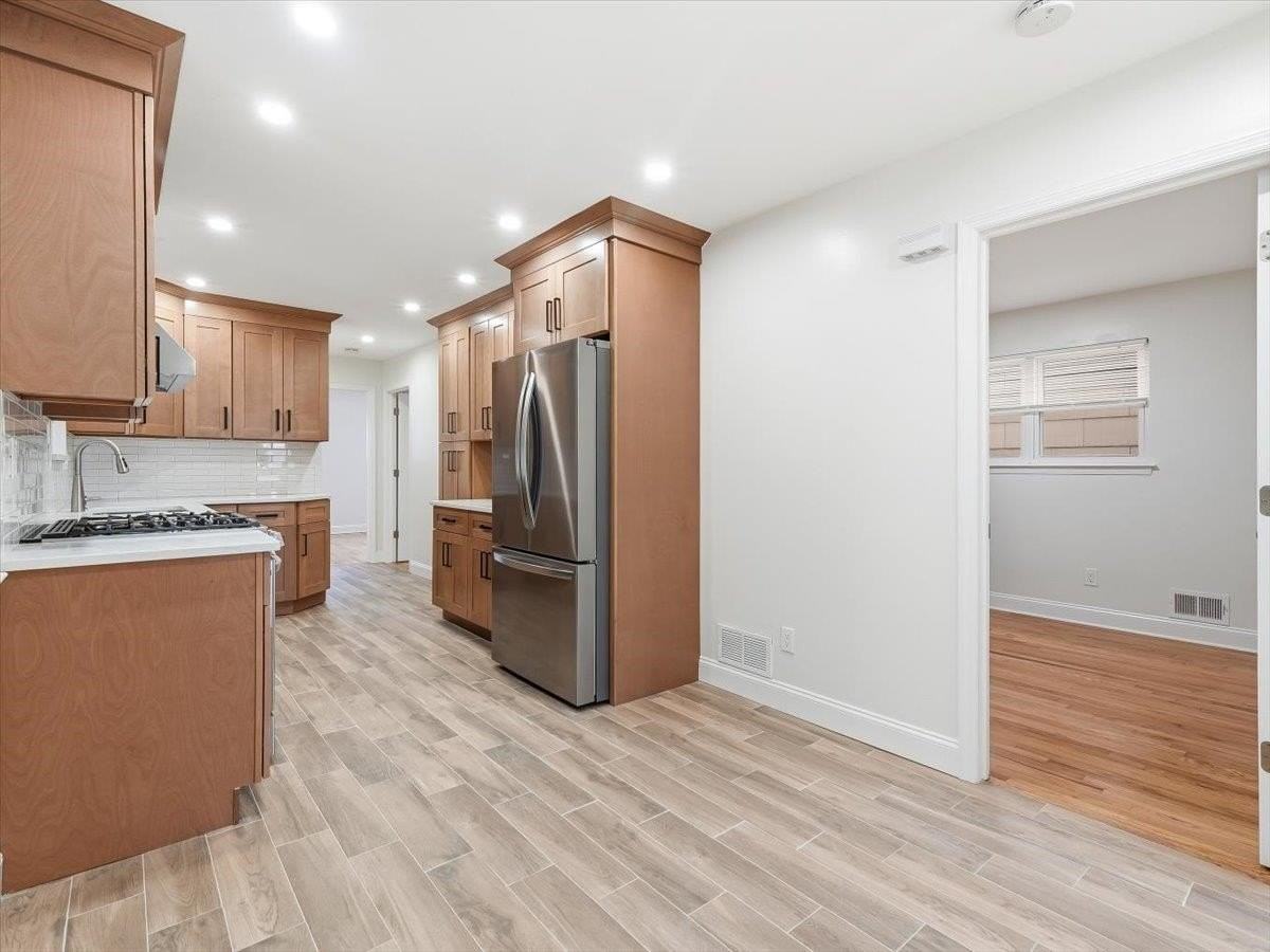 119 Bergen St #1 - Photo 7 of 30