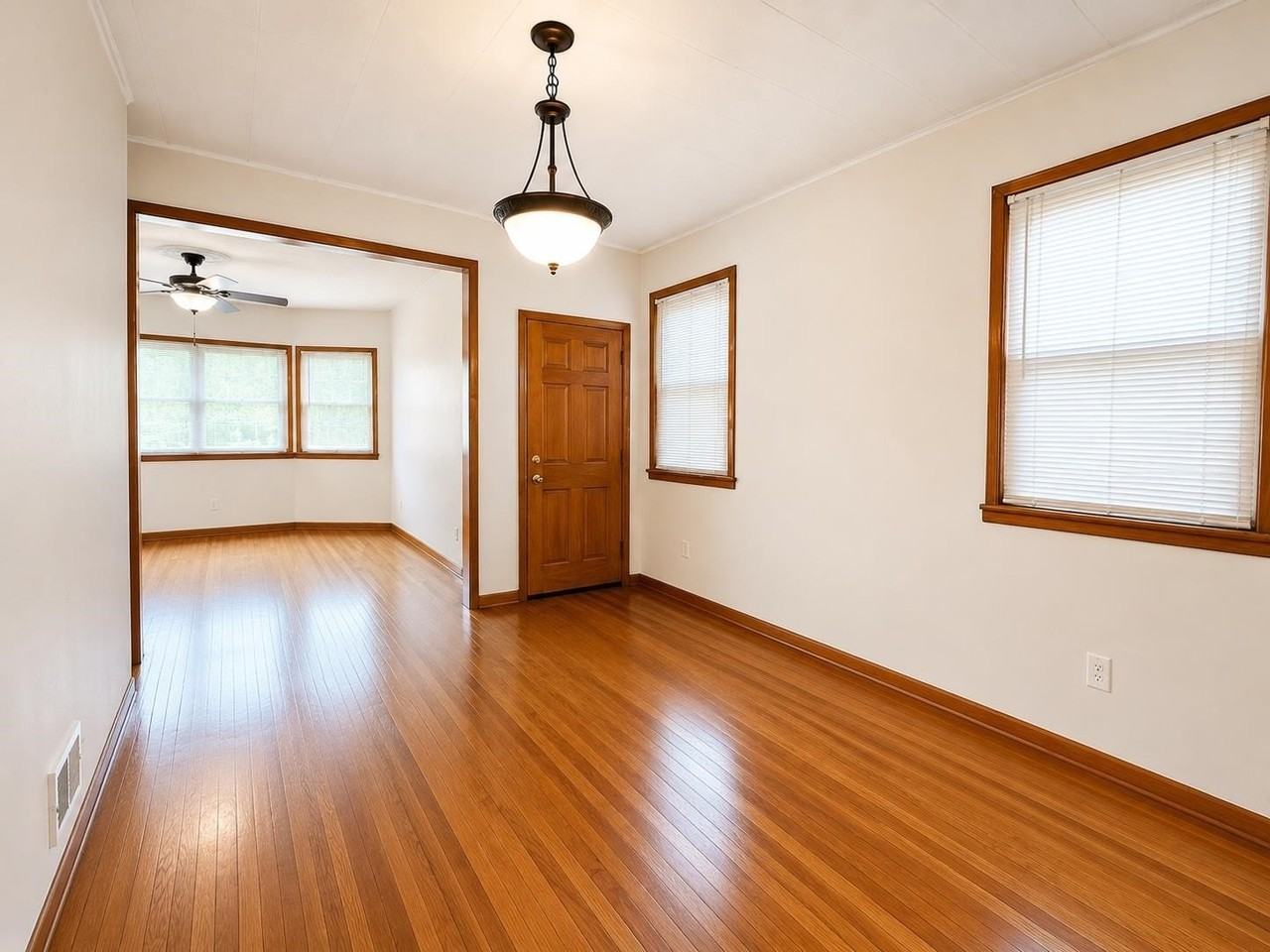 38 W 53rd St #1 - Photo 2 of 10