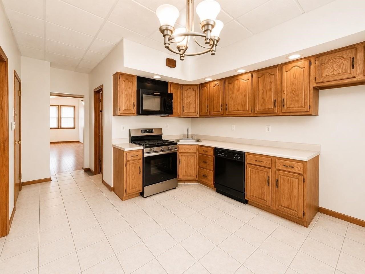 38 W 53rd St #1 - Photo 4 of 10