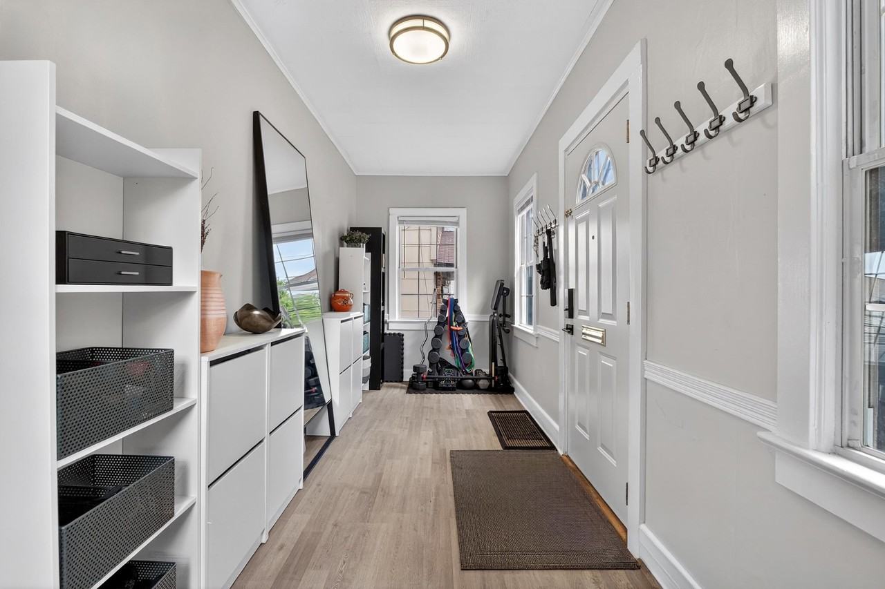 59 W 6th St - Photo 2 of 30