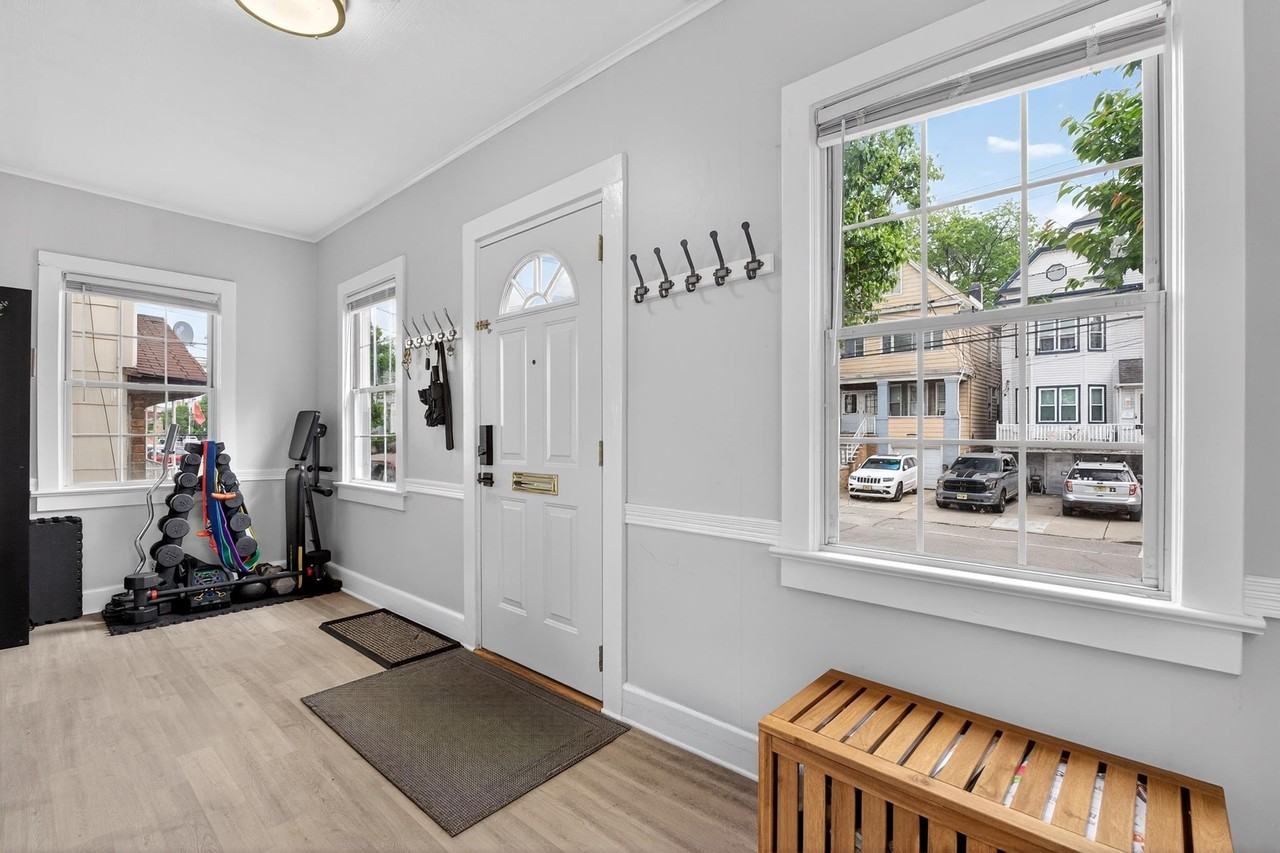 59 W 6th St - Photo 4 of 30