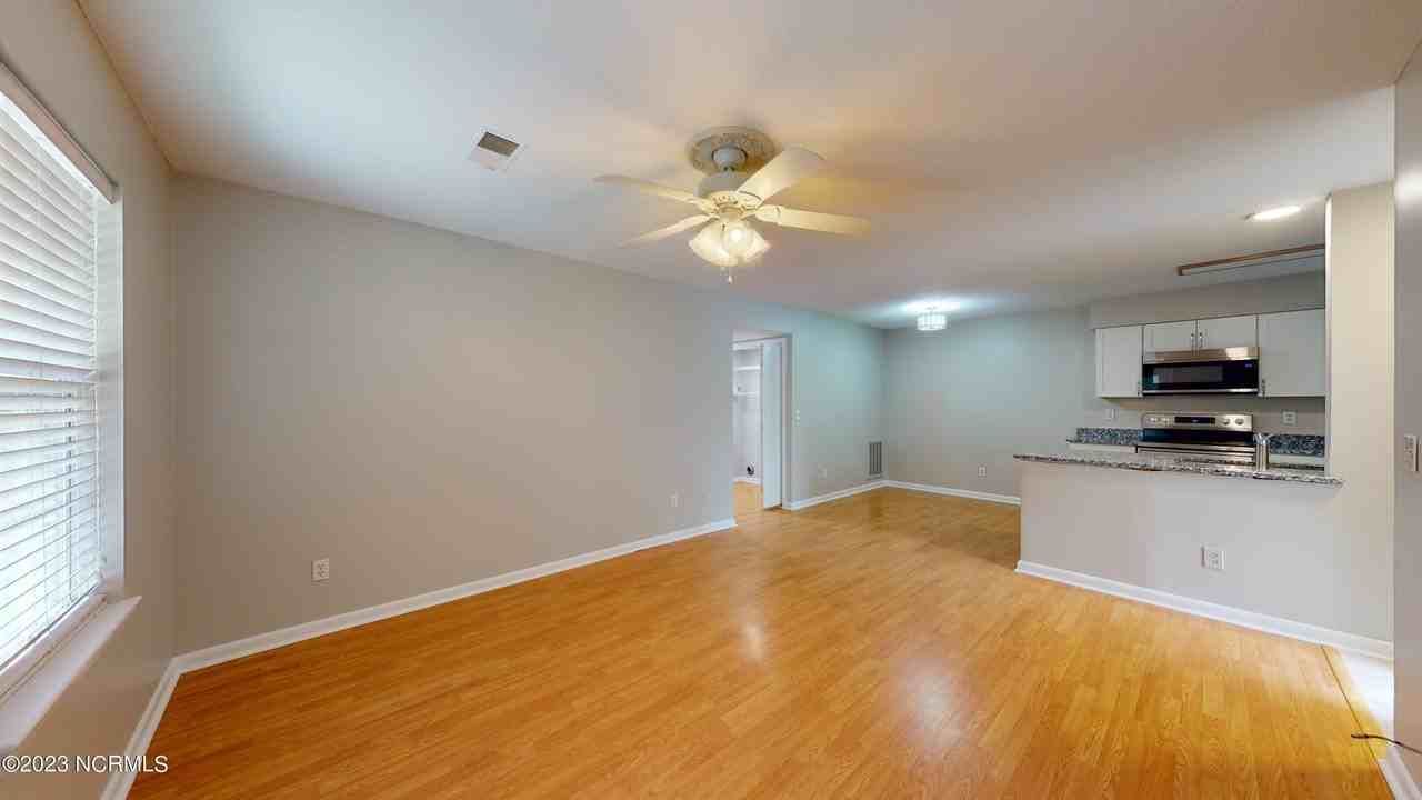 1218 Wilshire Cir - Photo 6 of 22