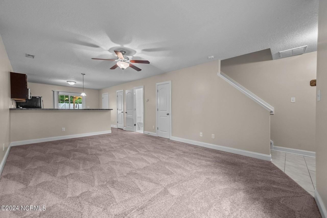 235 E Murrow Ln - Photo 3 of 24