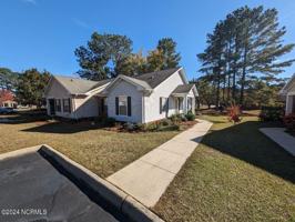 featured image of 727 Chancery Ln