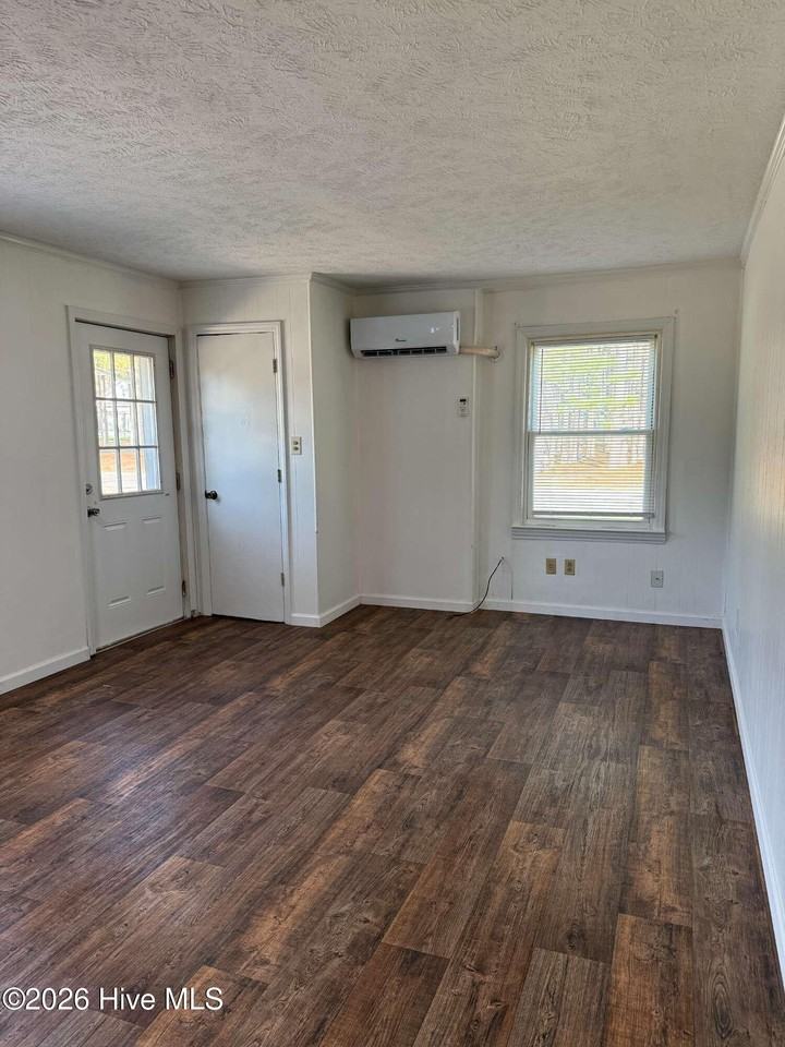318 Westview Loop - Photo 5 of 18
