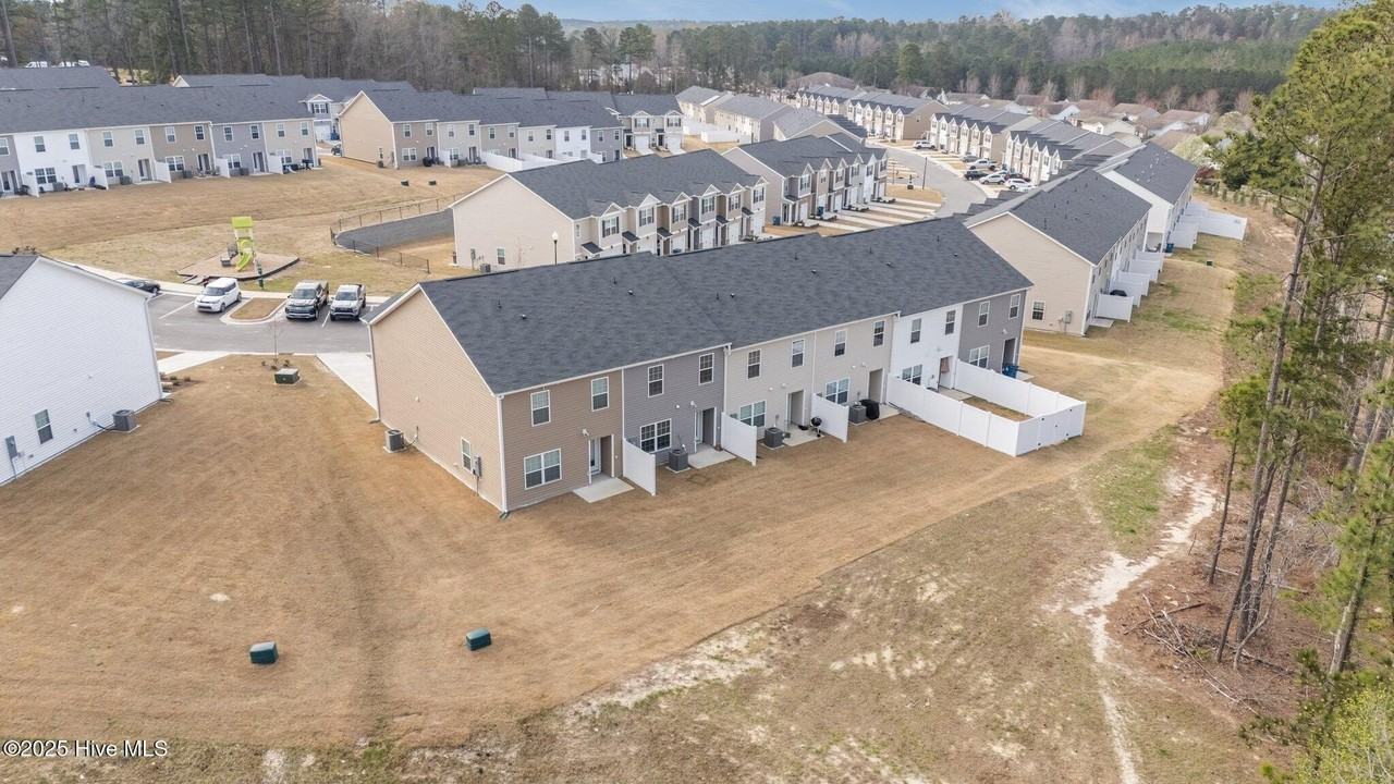 2309 Gracie Ln - Photo 5 of 47